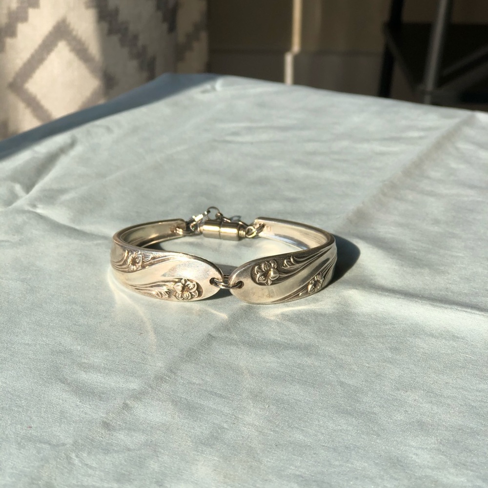 Gorgeous bracelet
